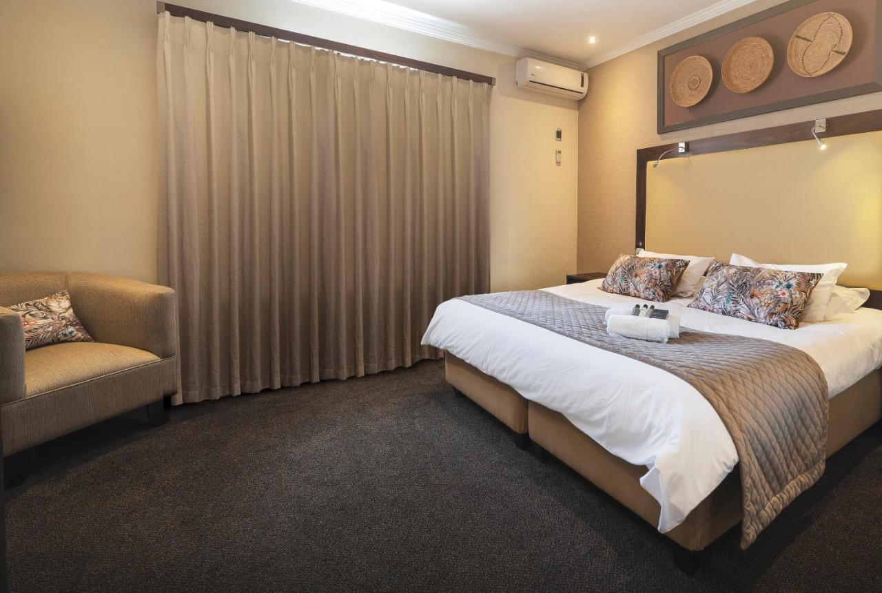 The Graham Hotel Grahamstown Esterno foto