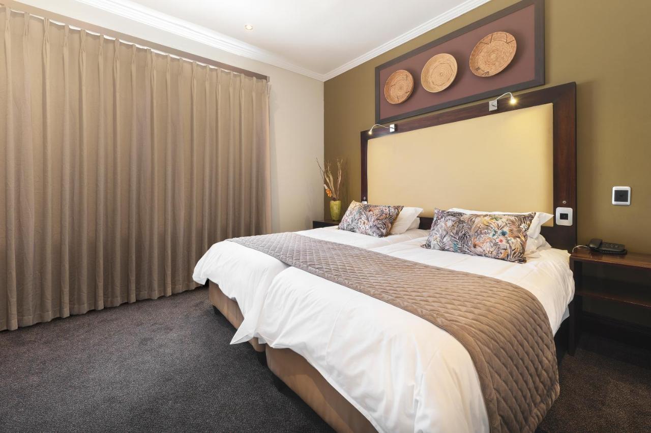 The Graham Hotel Grahamstown Esterno foto