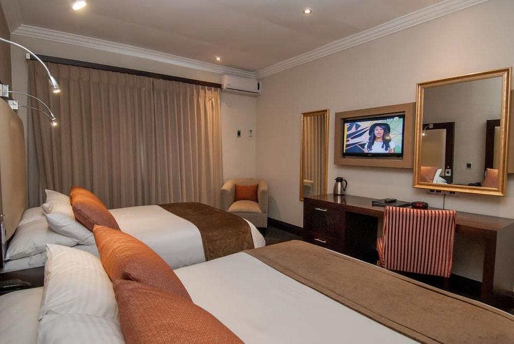 The Graham Hotel Grahamstown Esterno foto