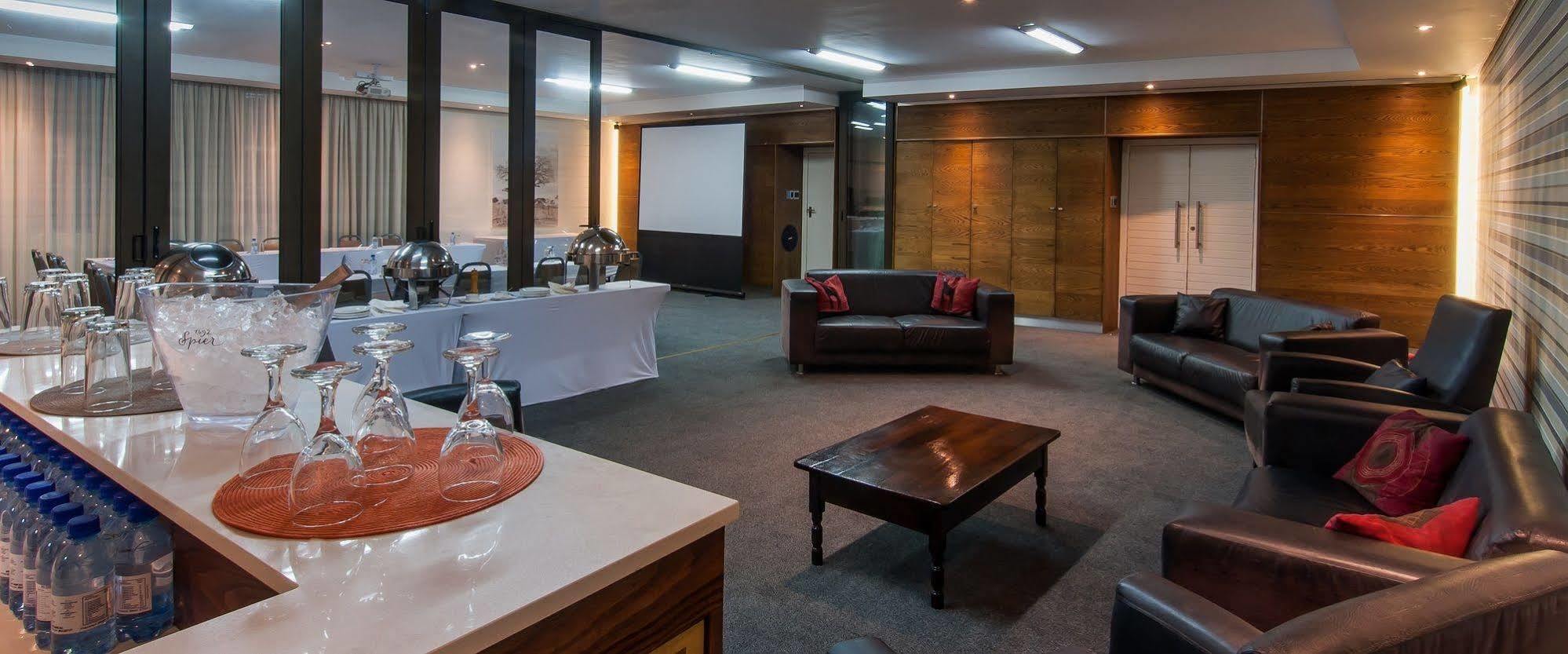 The Graham Hotel Grahamstown Esterno foto